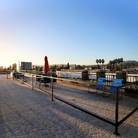 New Luxury Hollywood Sign View- Condo Лос-Анджелес Екстер'єр фото